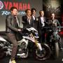 EICMA 2013: Valentino Rossi e Jorge Lorenzo presentano le nuove Yamaha