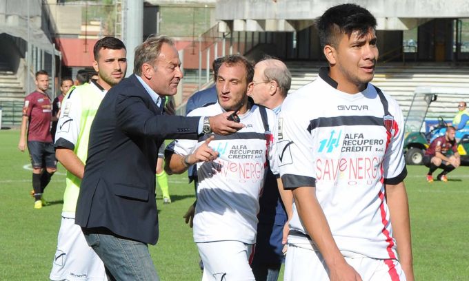 Salernitana-Nocerina choc. Sospesa dopo 20 minuti