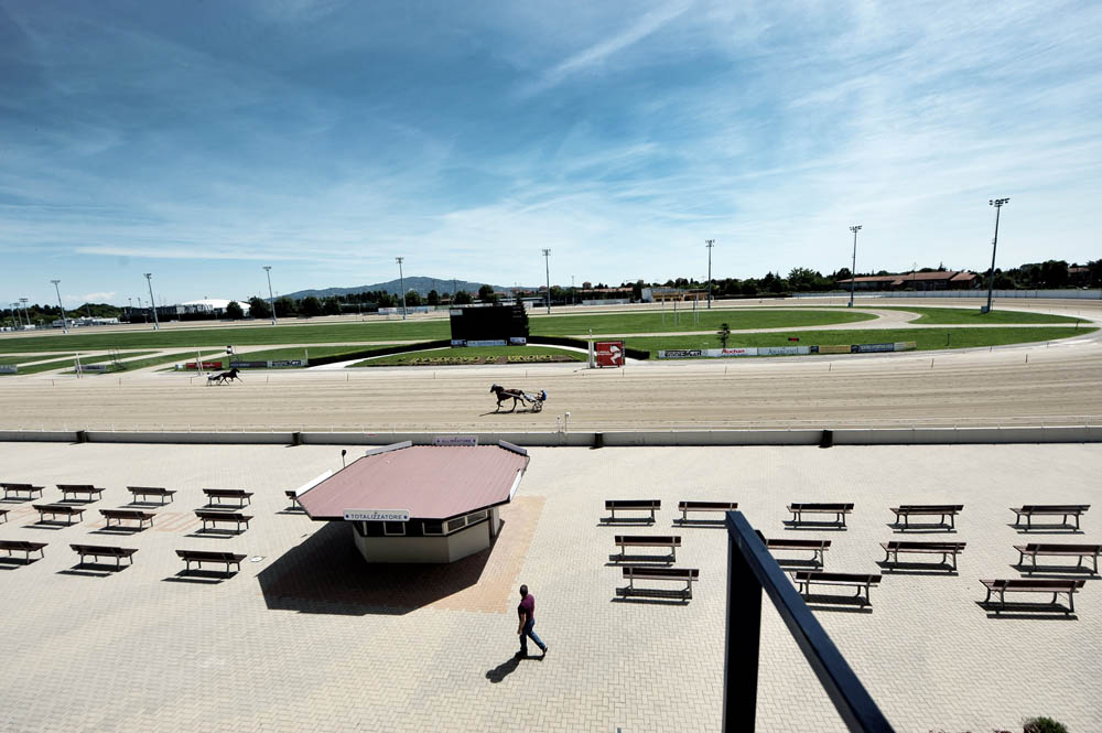 Ippica: il Gran Premio delle Nazioni è della francesina Marielles ...