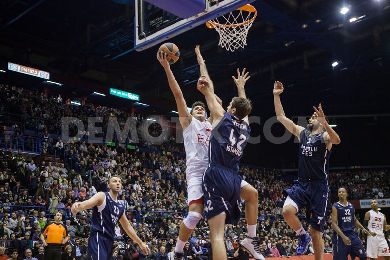 EA7 Emporio Armani Milan defeats Anadolu Efes Istanbul in ...