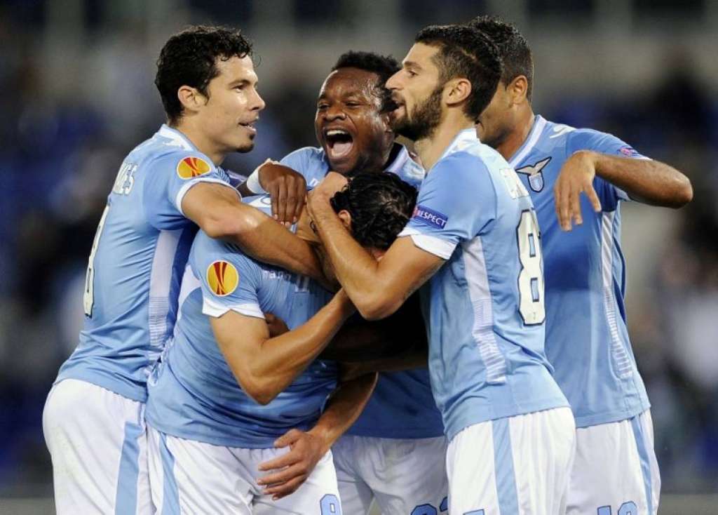 Lazio batte 2-0 il Legia Varsavia, Pacos-Fiorentina 0-